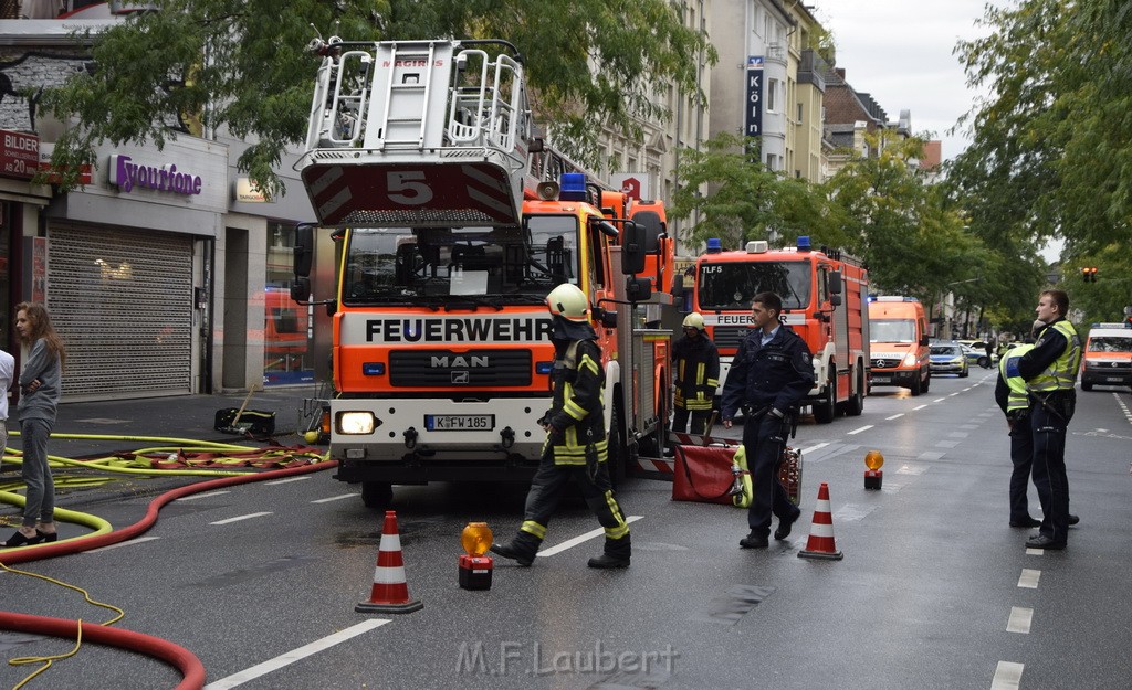 Feuer 2 Koeln Nippes Neusserstr P153.JPG - Miklos Laubert